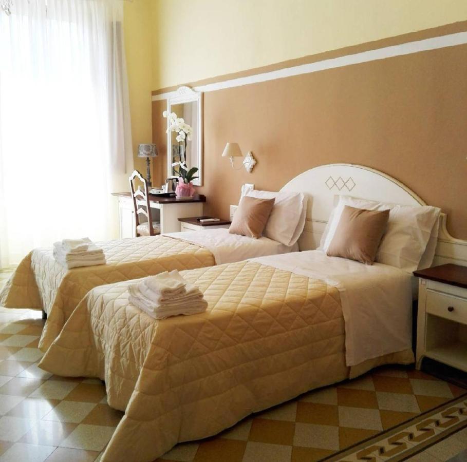Guest House Domo Florenzia Luaran gambar