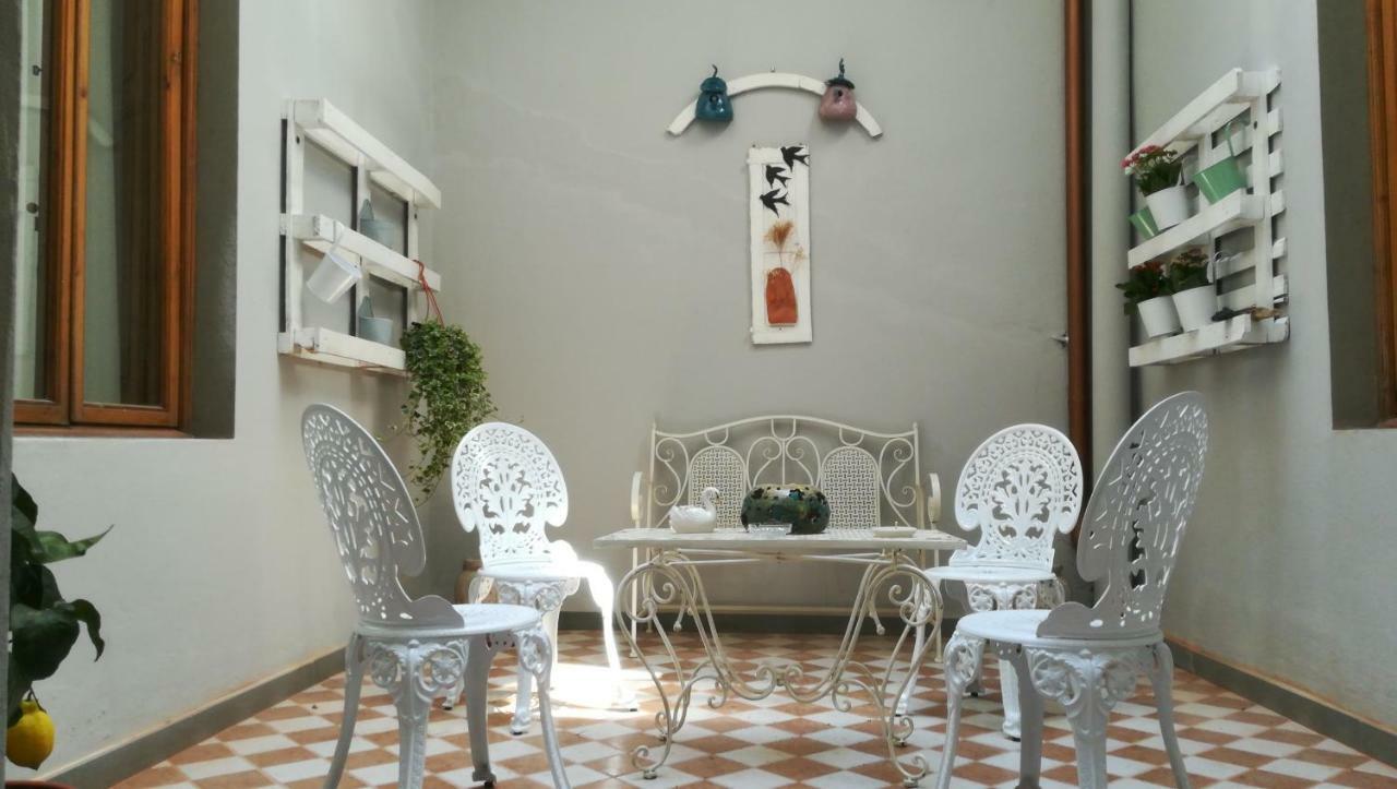 Guest House Domo Florenzia Luaran gambar