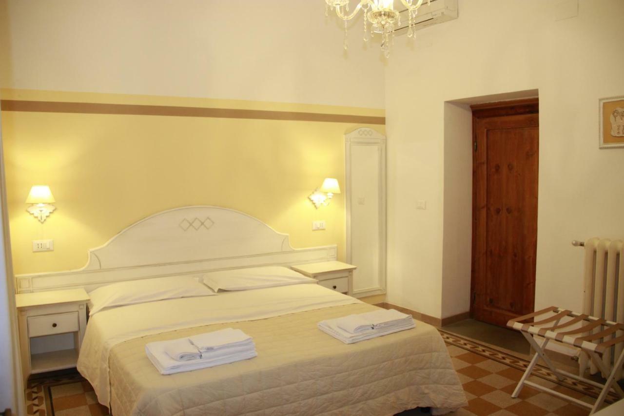 Guest House Domo Florenzia Luaran gambar